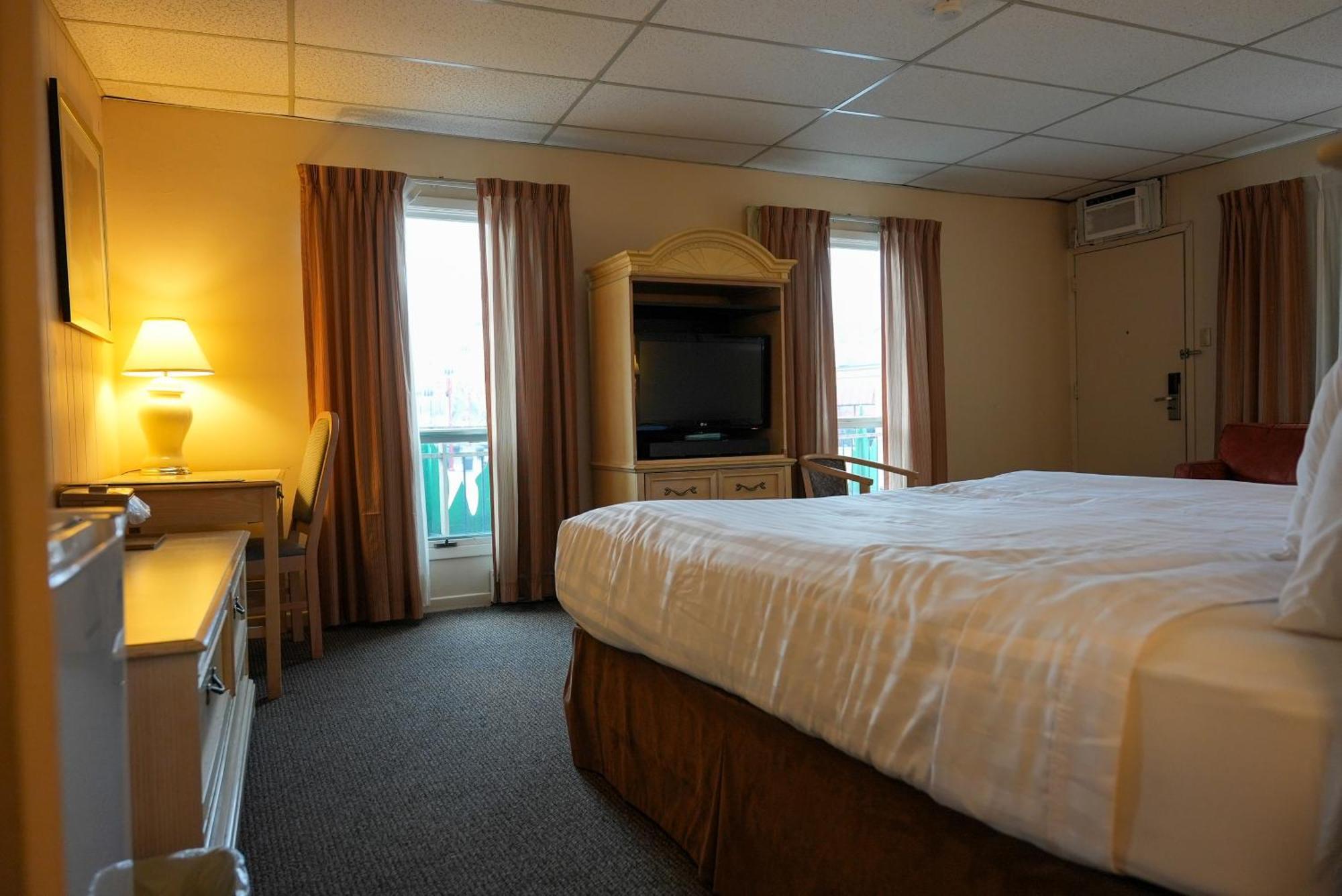 ทราเวลลอดจ์ ไนแองการา ฟอลส์ แอต เดอะ ฟอลส์ Hotel ไนแอการาฟอลส์ ภายนอก รูปภาพ