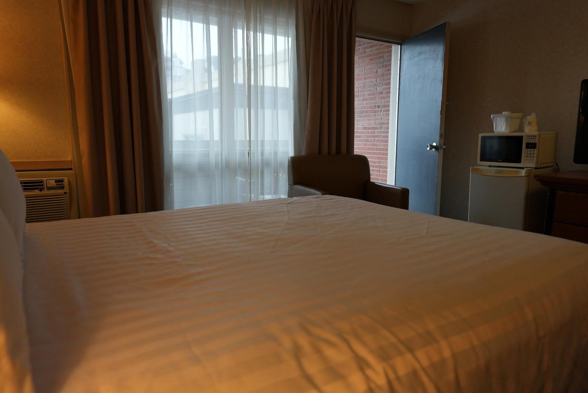 ทราเวลลอดจ์ ไนแองการา ฟอลส์ แอต เดอะ ฟอลส์ Hotel ไนแอการาฟอลส์ ภายนอก รูปภาพ